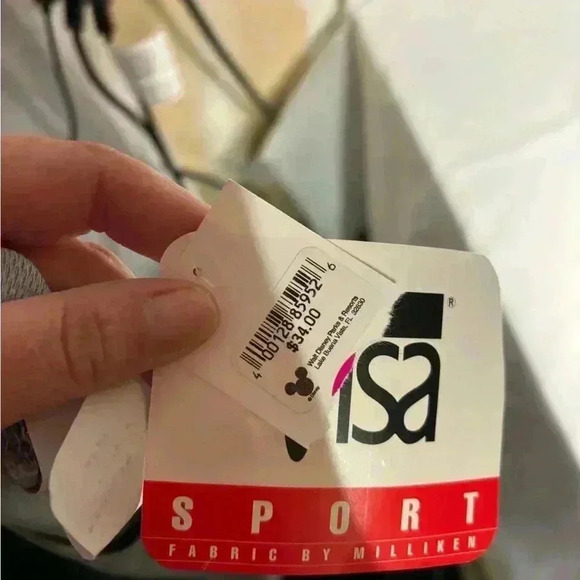 New with tags, men’s size medium Run Disney brand shirt, #B547 - Picture 5 of 5